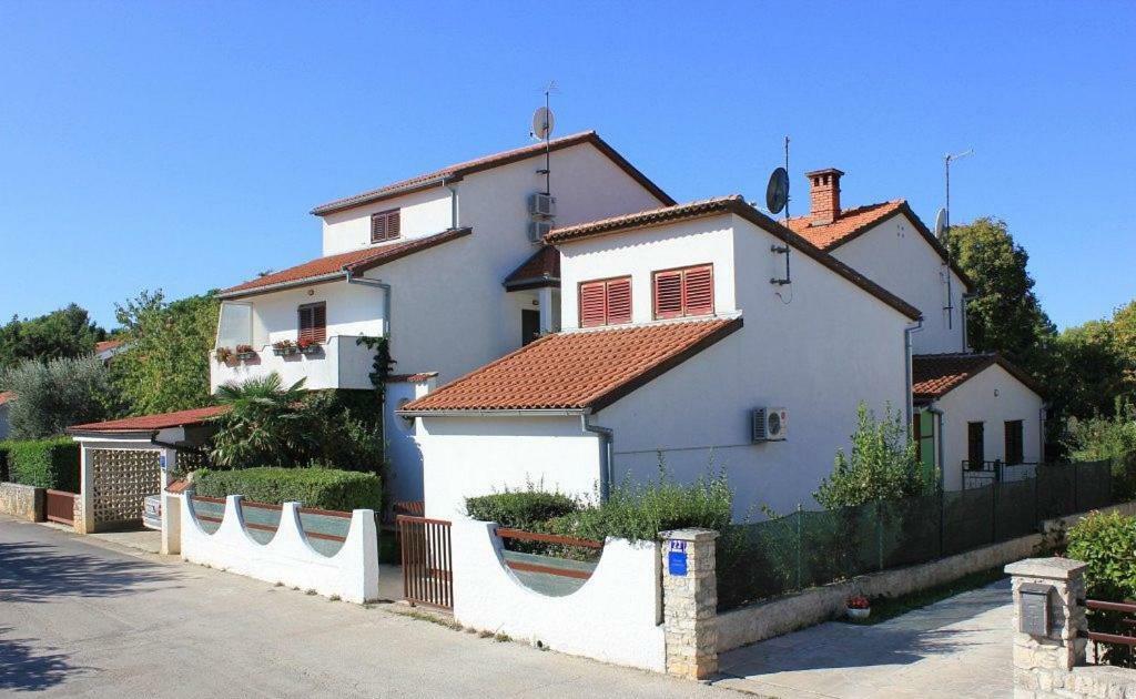 P&D Apartments Fažana Esterno foto